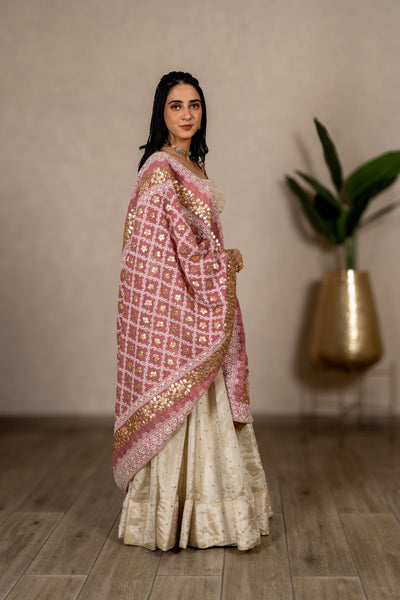 Noorjahan Gotta Patti Chikankari Jaal Dupatta – Mauve Pink