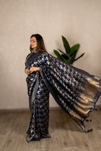 Banarasi Houndstooth Checks Saree – Navy Blue